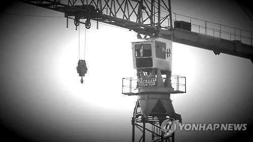 부천 발전소 공사장서 크레인 무게추 사고…1명 사망·1명 부상