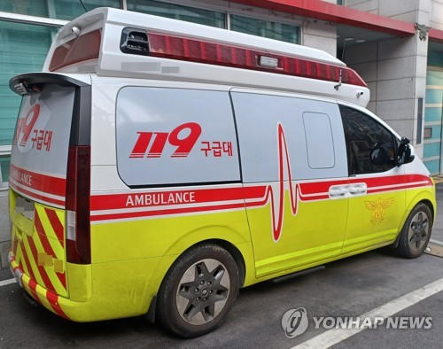 태안서 1t 트럭이 SUV 추돌…60대 트럭 운전자 숨져