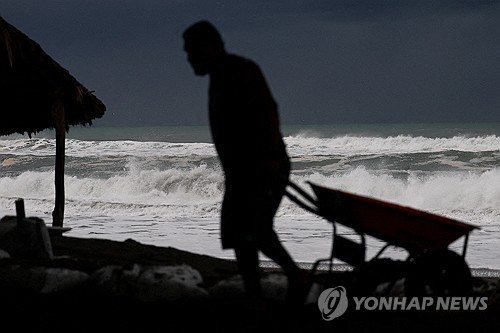 "엘니뇨로 빈번해진 허리케인"…멕시코서 2명 사망·10명 실종