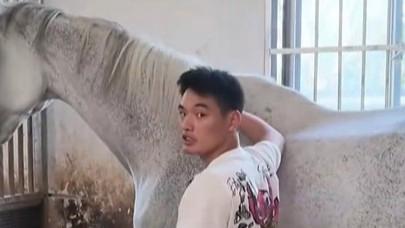 男生高考522分被调剂马术专业学钉蹄