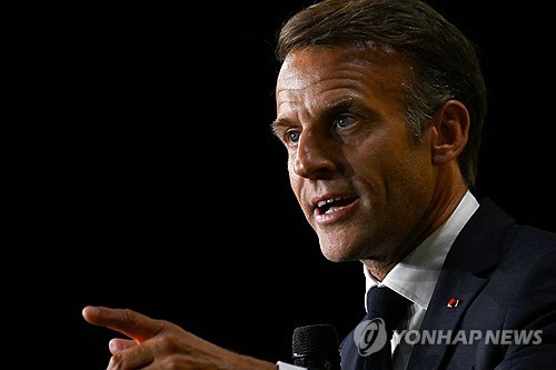 '경유딜' 트럼프 보란 듯…마크롱, 러 그림자 함대 나포 발표