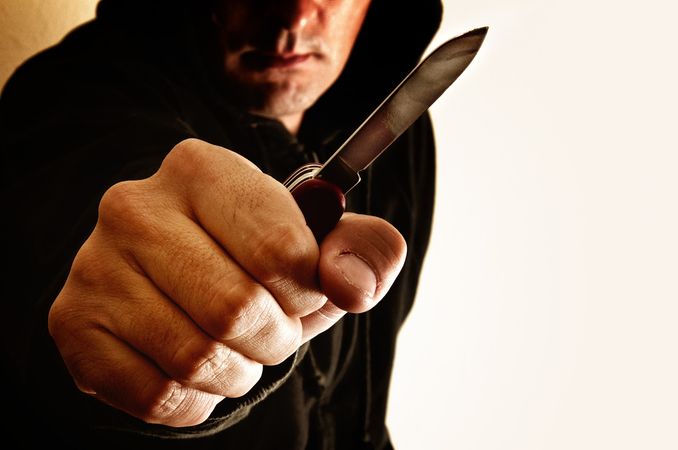UK crypto trader says almost $800,000 lost in knife attack as wrench attacks proliferate